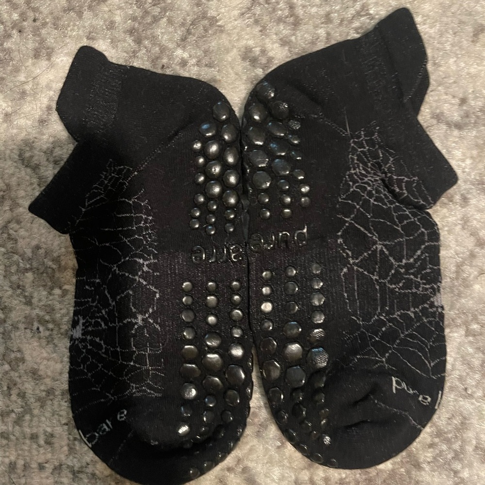 Pure Barre Spider Web Halloween Socks NWOT - Picture 2 of 2